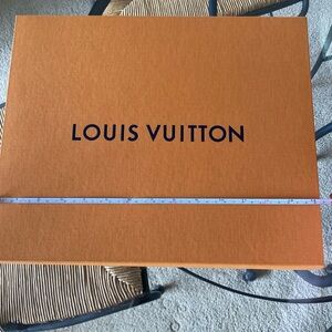 Louis Vuitton box